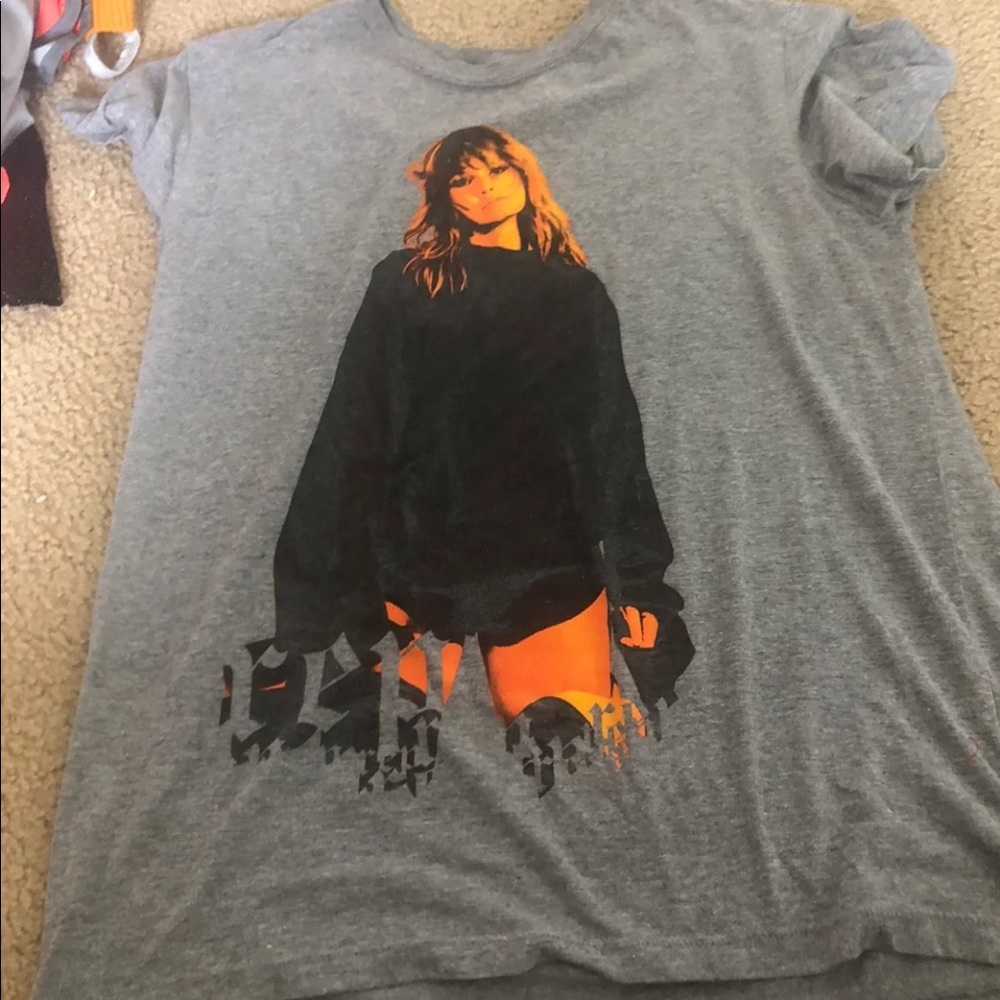 Taylor Swift tee